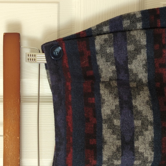 New York Clothing Co. 80's Vintage Union Made Aztec Wool Blend Mini Wrap Skirt 4 - Picture 3 of 9
